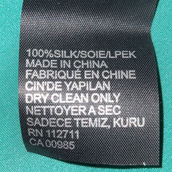 NEW Jay Godfrey Size 8 Silk Teal Green Blouse Button-Down Asymmetrical Hemline - Picture 15 of 15